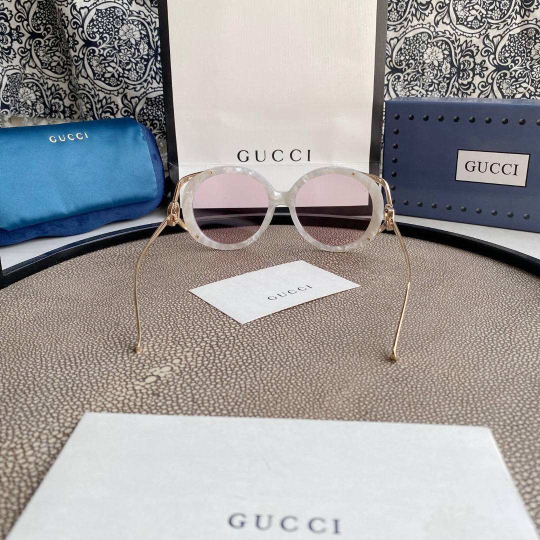 ROUND-FRAME INTERLOCKING G SUNGLASSES