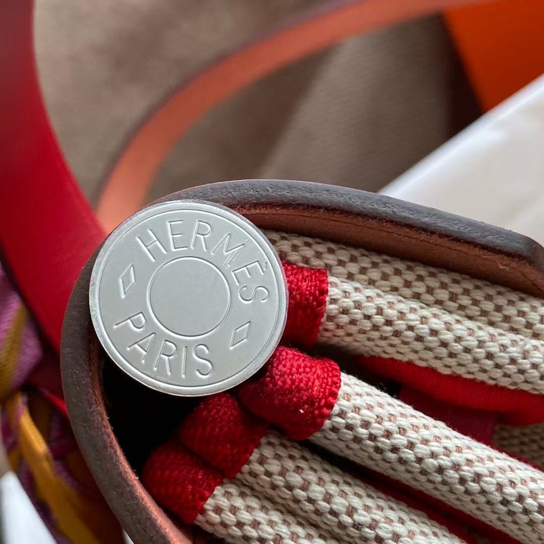 H**me5 Herbag 31 Roturnme Pegase en rouge