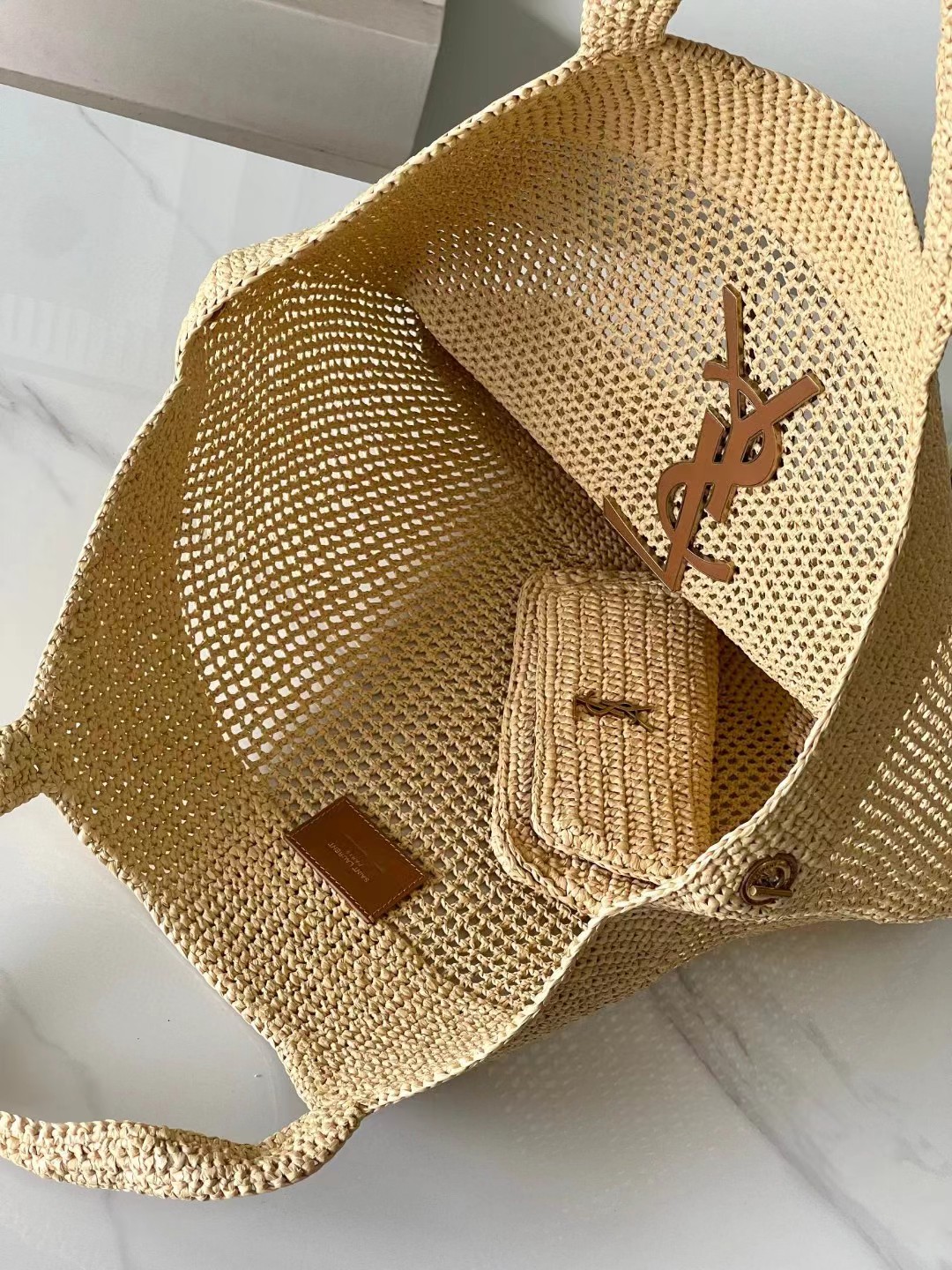 ICARE IN RAFFIA