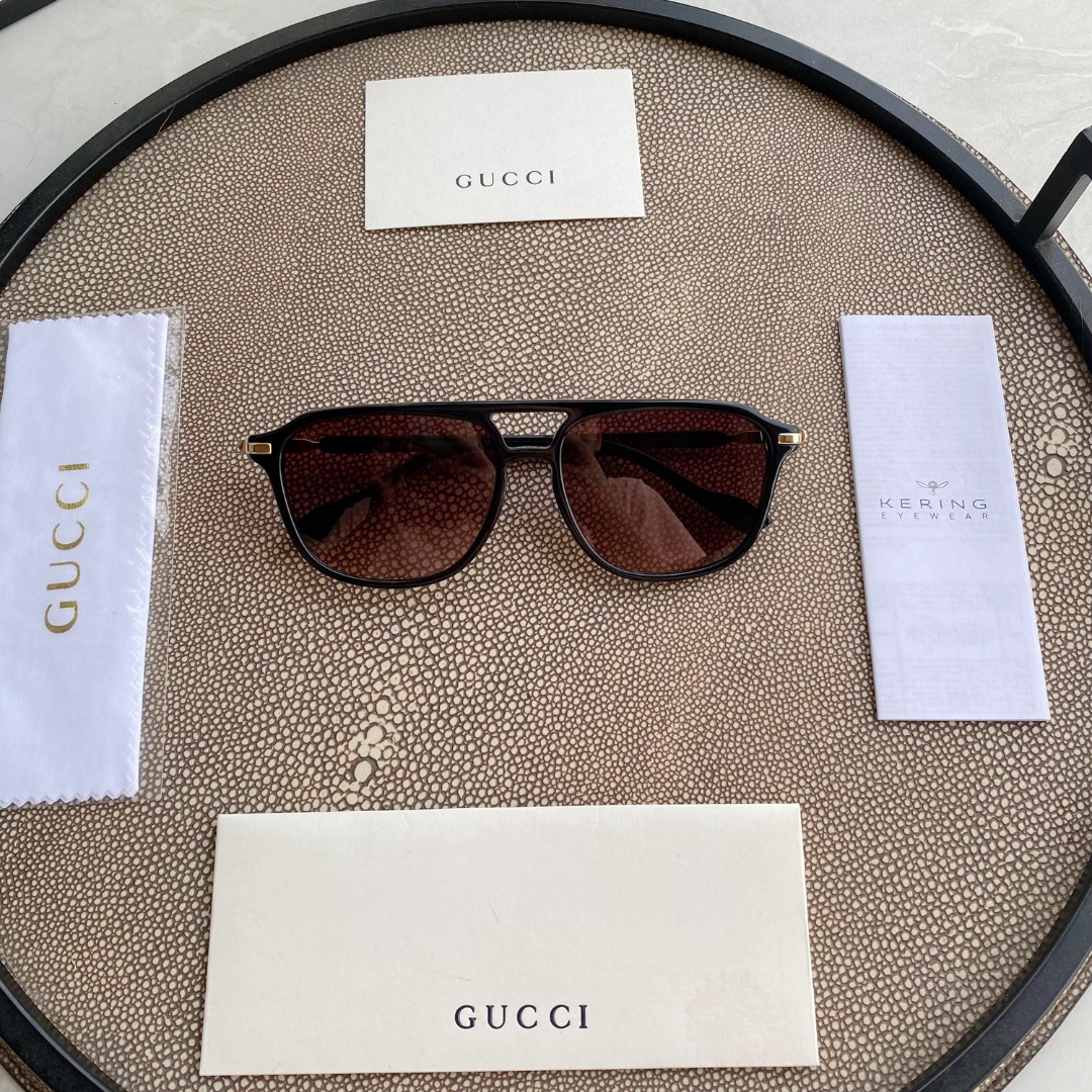 AVIATOR SUNGLASSES