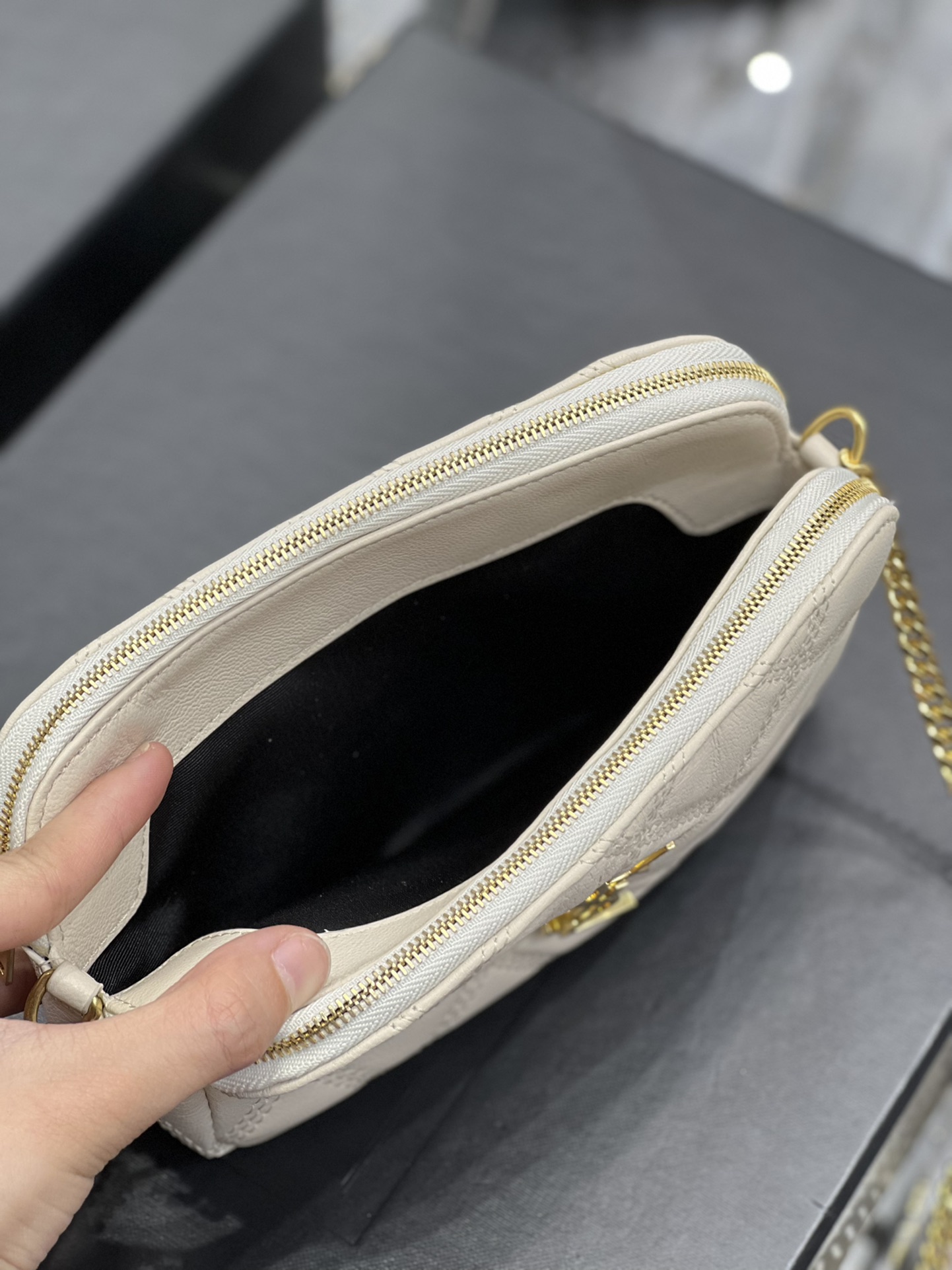Sa1nt Lau*nt BECKY double-zip pouch in quilted lambskin