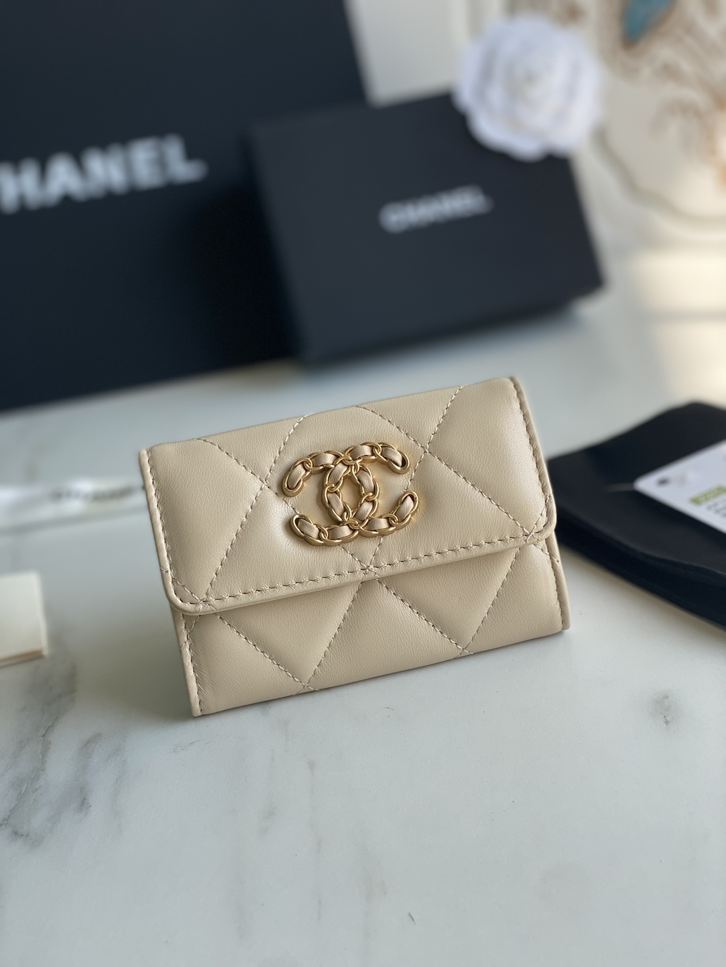 Ch**el 19 FLAP CARD HOLDER