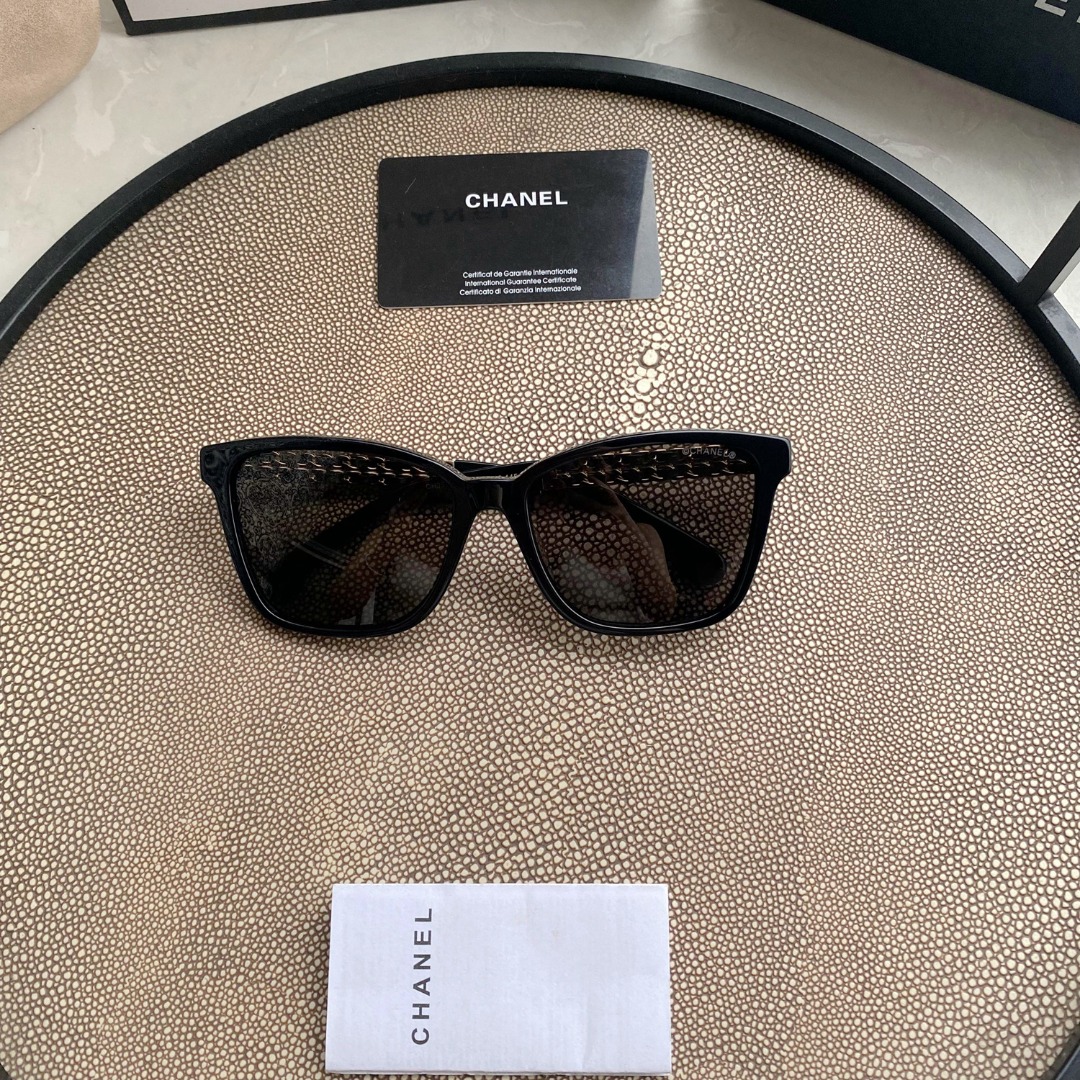 Ch**el Sunglasses