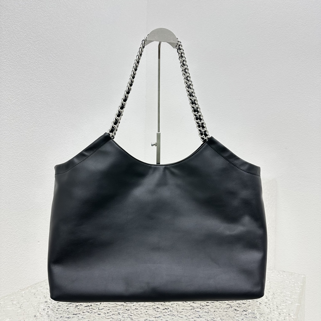 Pra*a Tote Bag