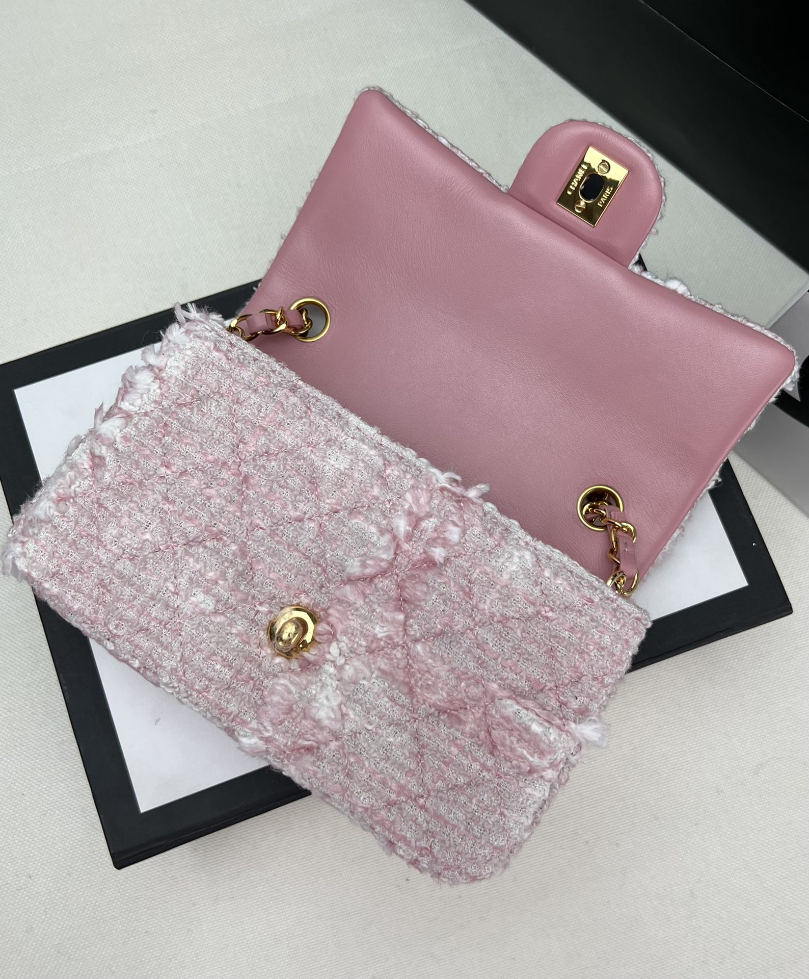 MINI CLASSIC FLAP BAG