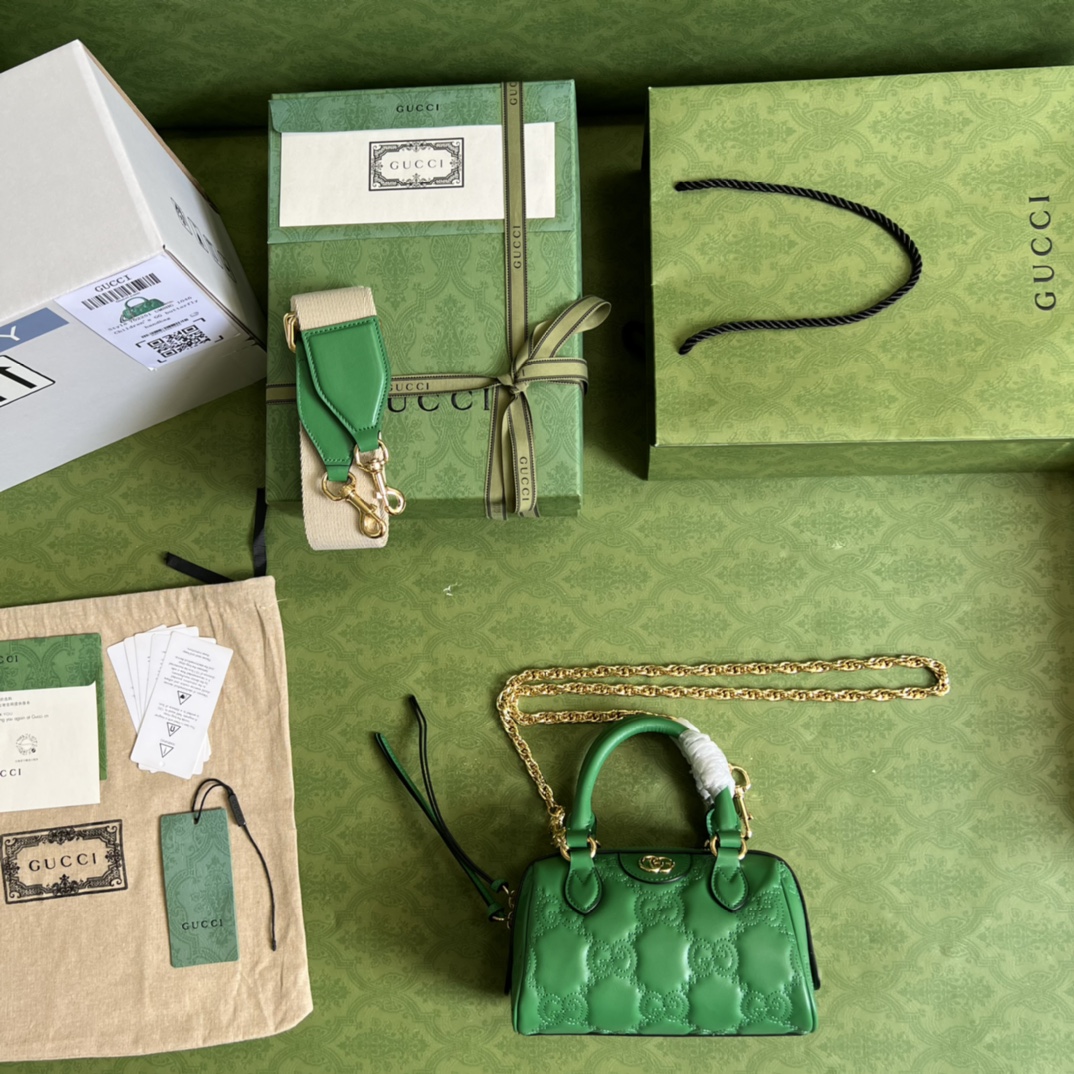 GG Matelassé leather mini bag