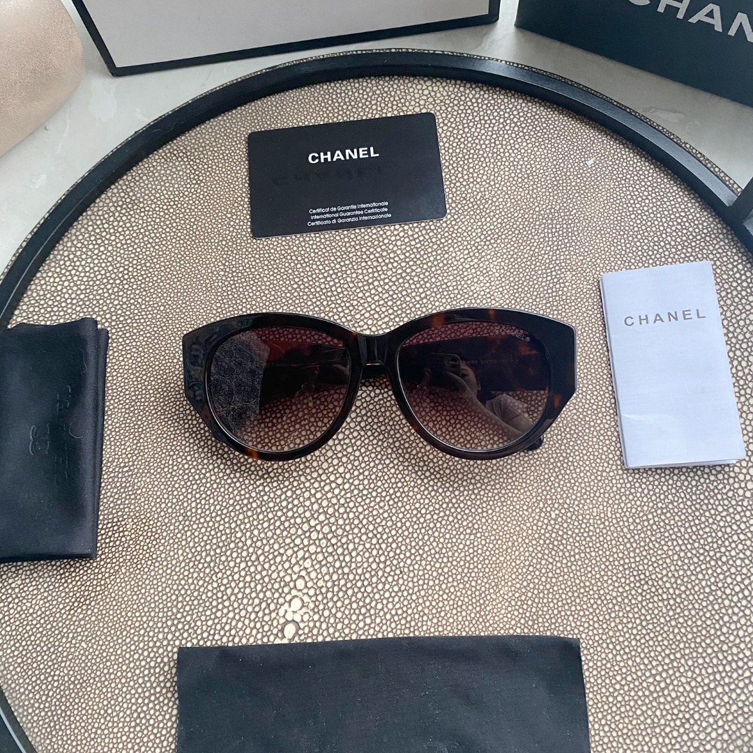 Ch**el Sunglasses