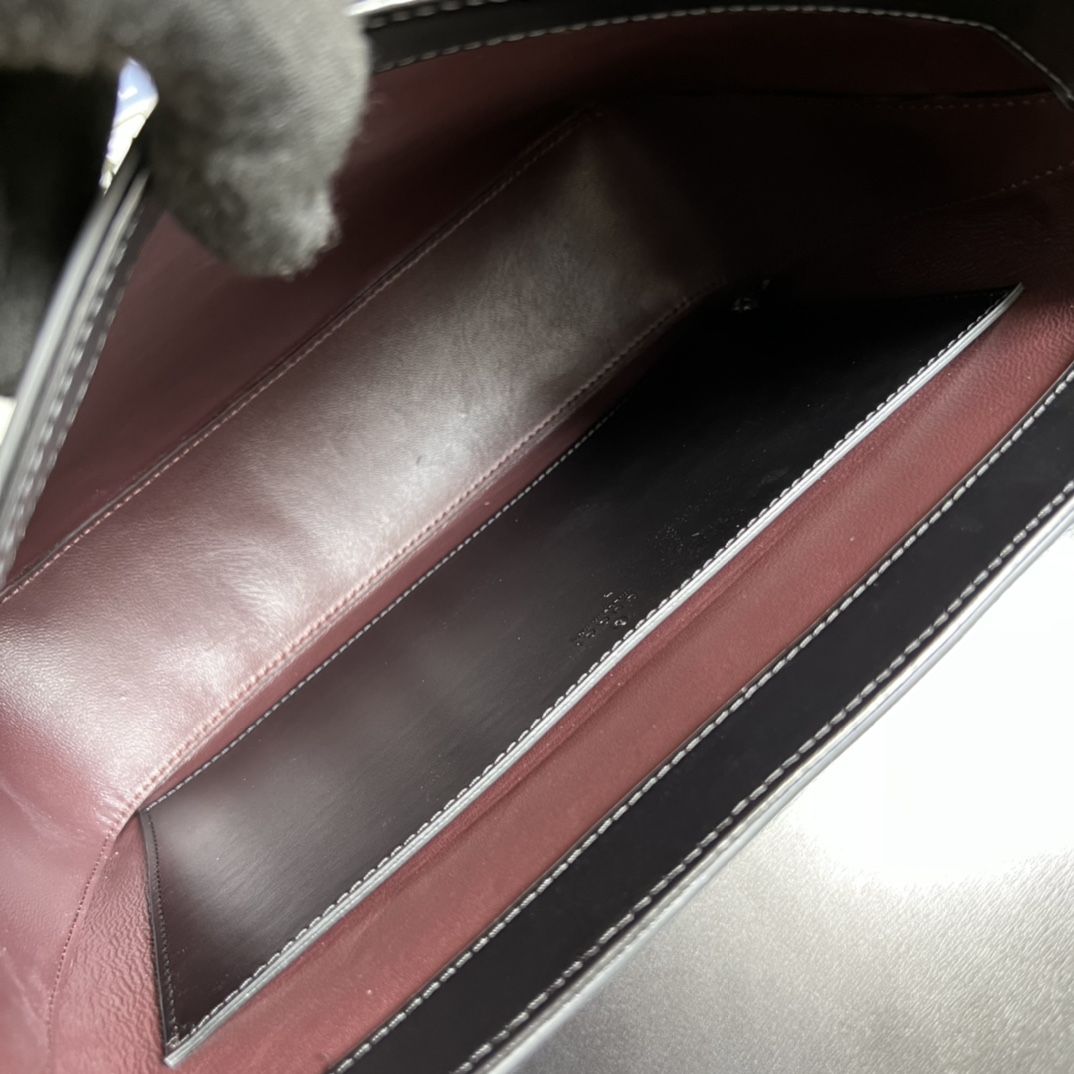 GG leather bag