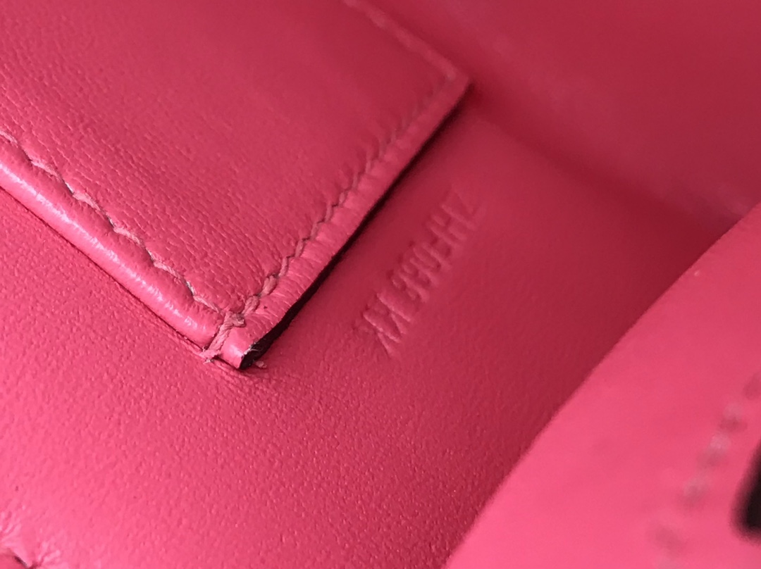 H**me5 Kelly Pochette