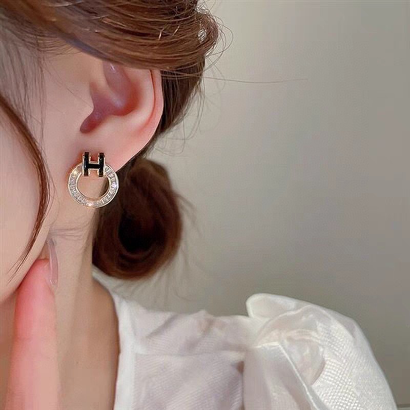 H**me5 H Earrings