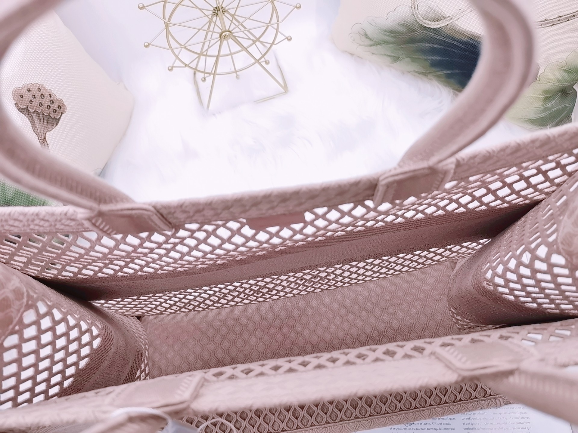 D10r Book Tote