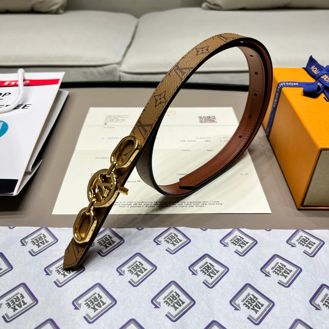 LV D1am0nd Plug Outlet