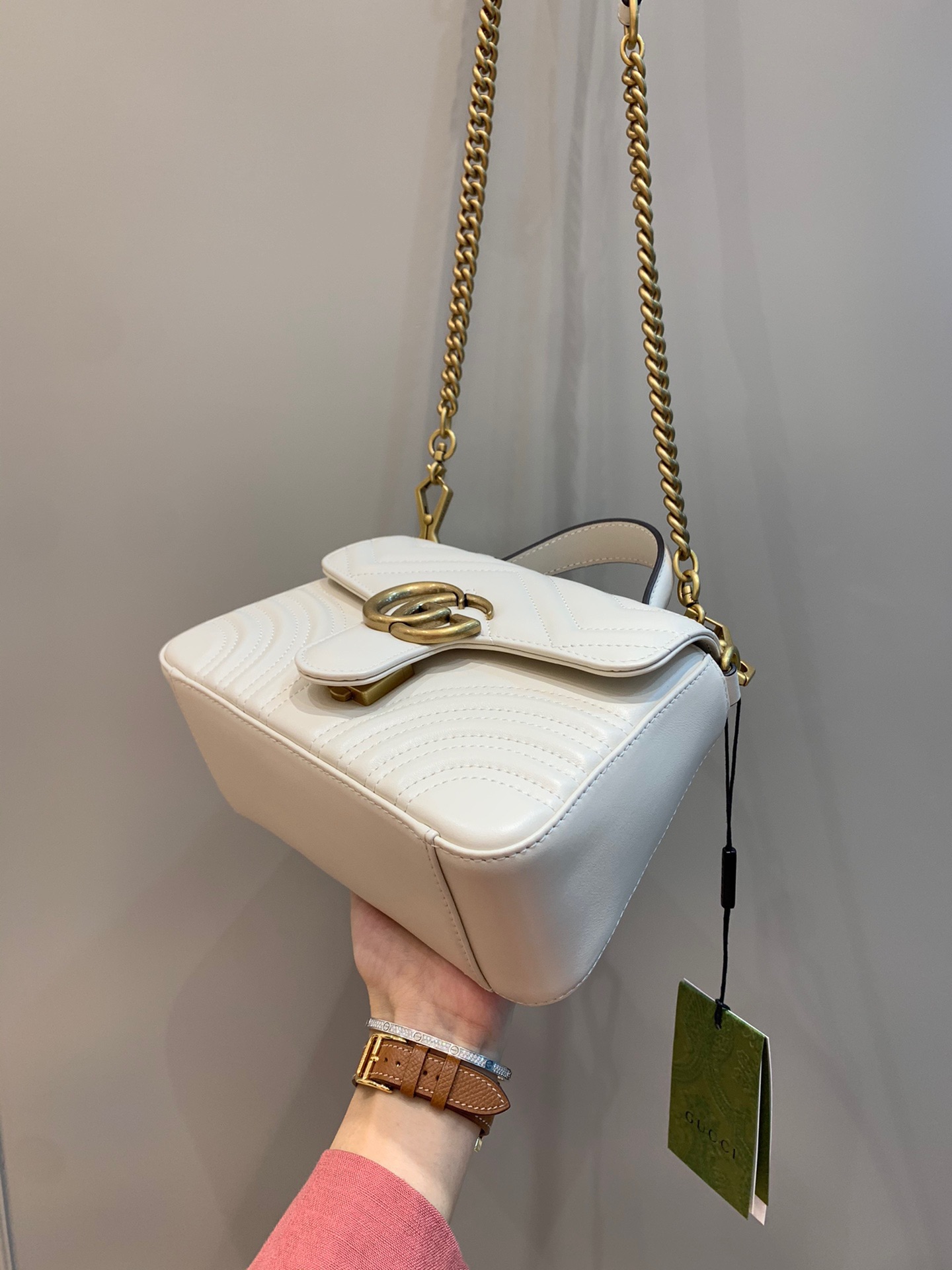 Classic handle bag