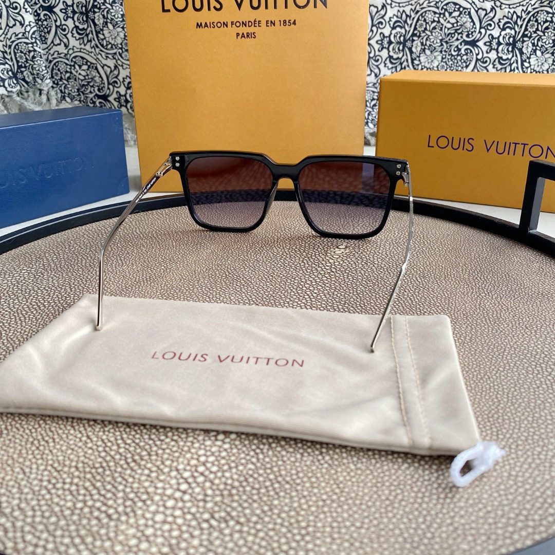 L0vis Vvtt0n | rise square sunglasses