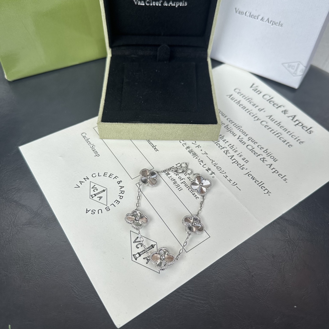 V*n Cl**f & Arpels Vintage Alhambra Bracelet