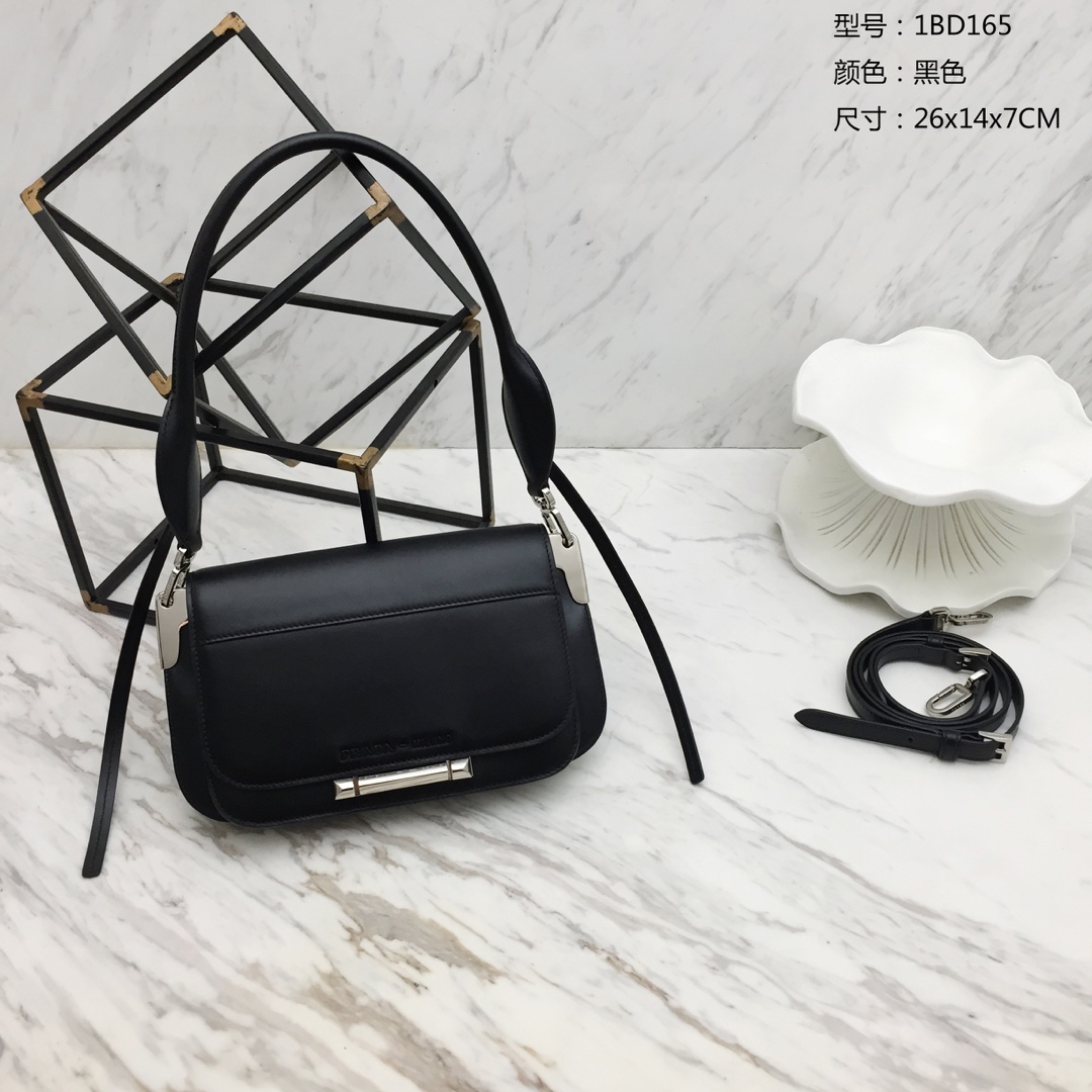 Sybille Clasp bag