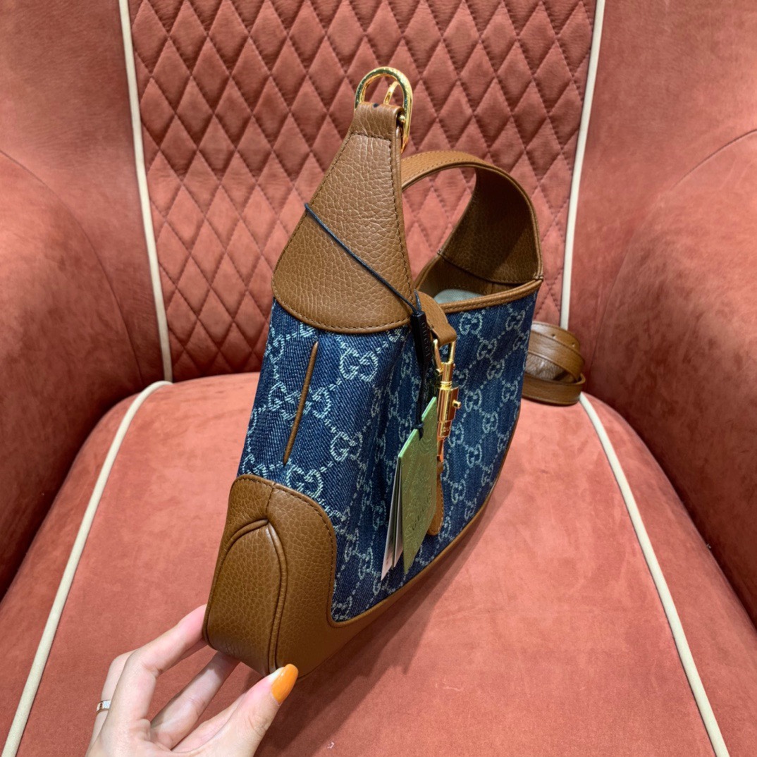 gv*c1 De*1m handbag