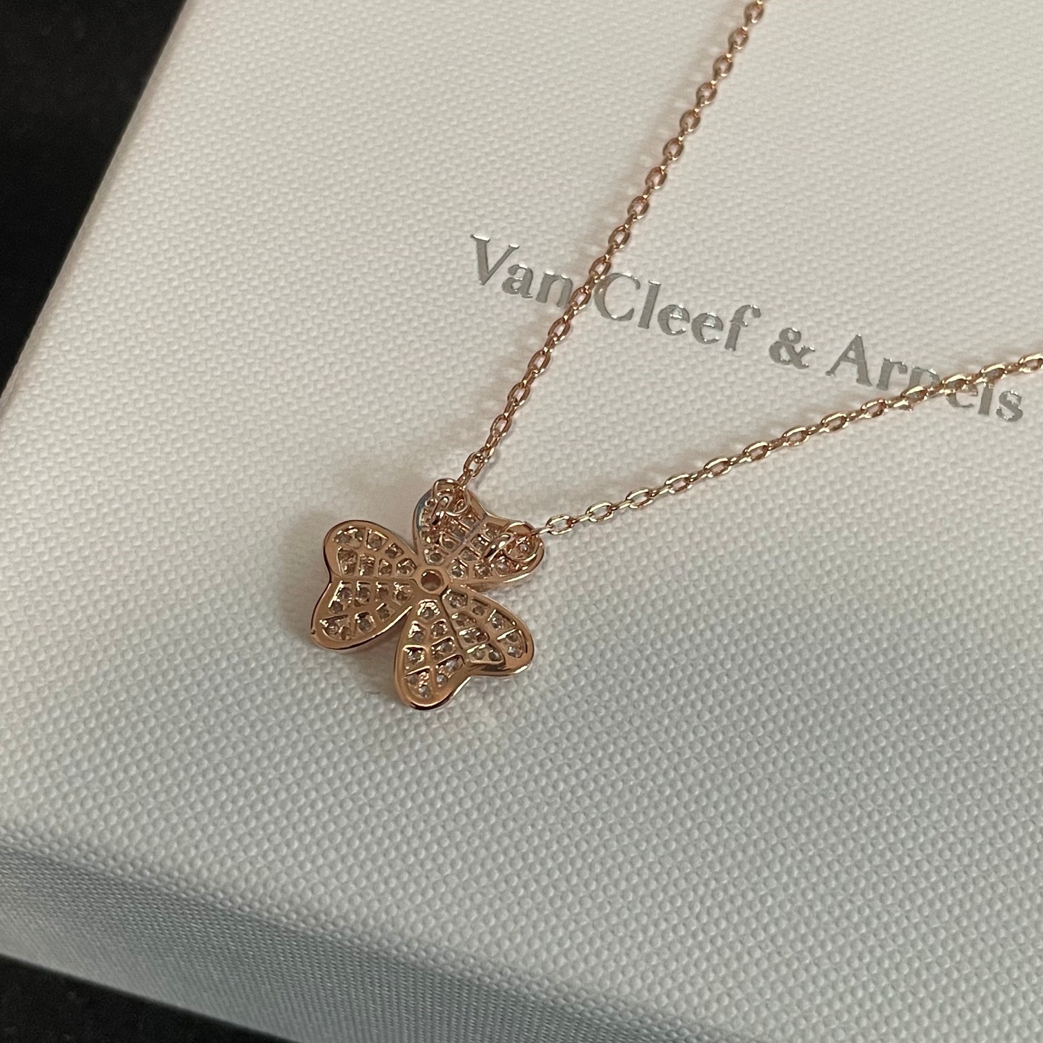 V*n Cl**f Vintage Alhambra Necklace