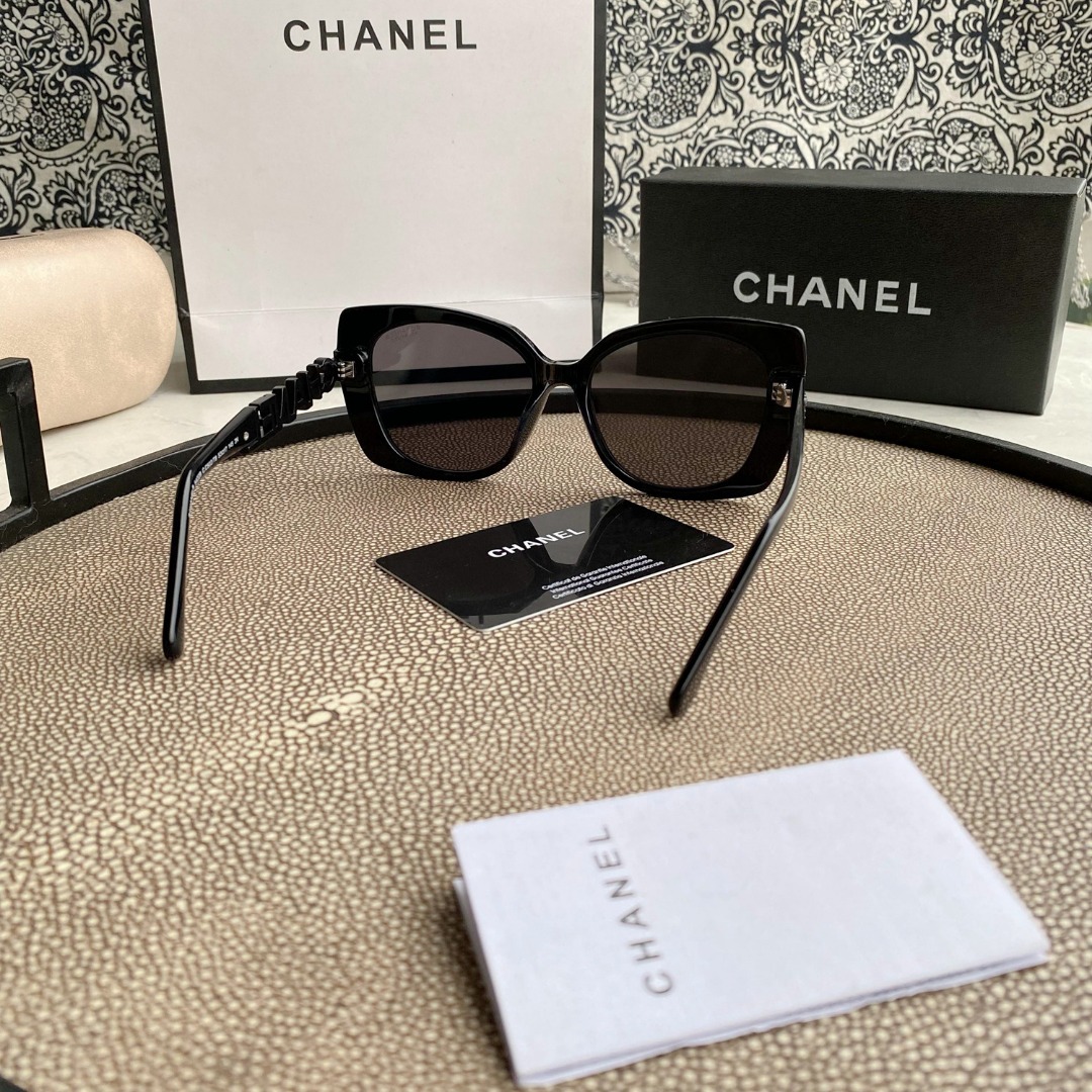 Ch**el Sunglasses