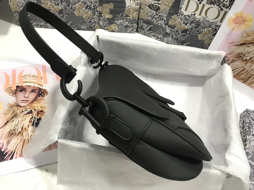 D10r Saddle Bag