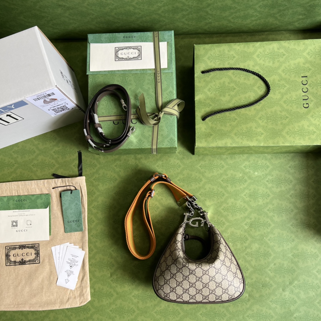Gvc*1 Attache small shoulder bag