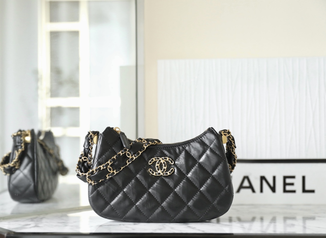 Ch**el hobo bag