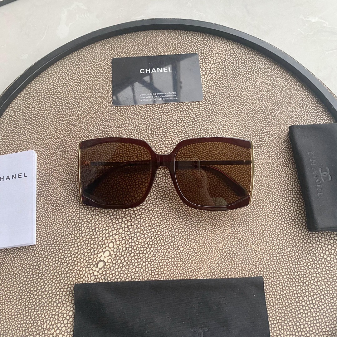 Vintage Ch**el sunglasses