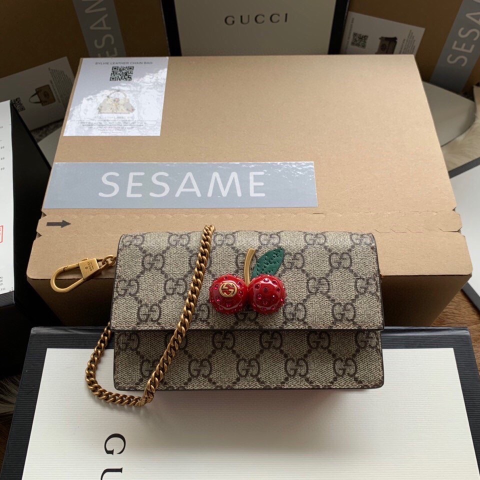 Gvc*1 Cherry Wallet