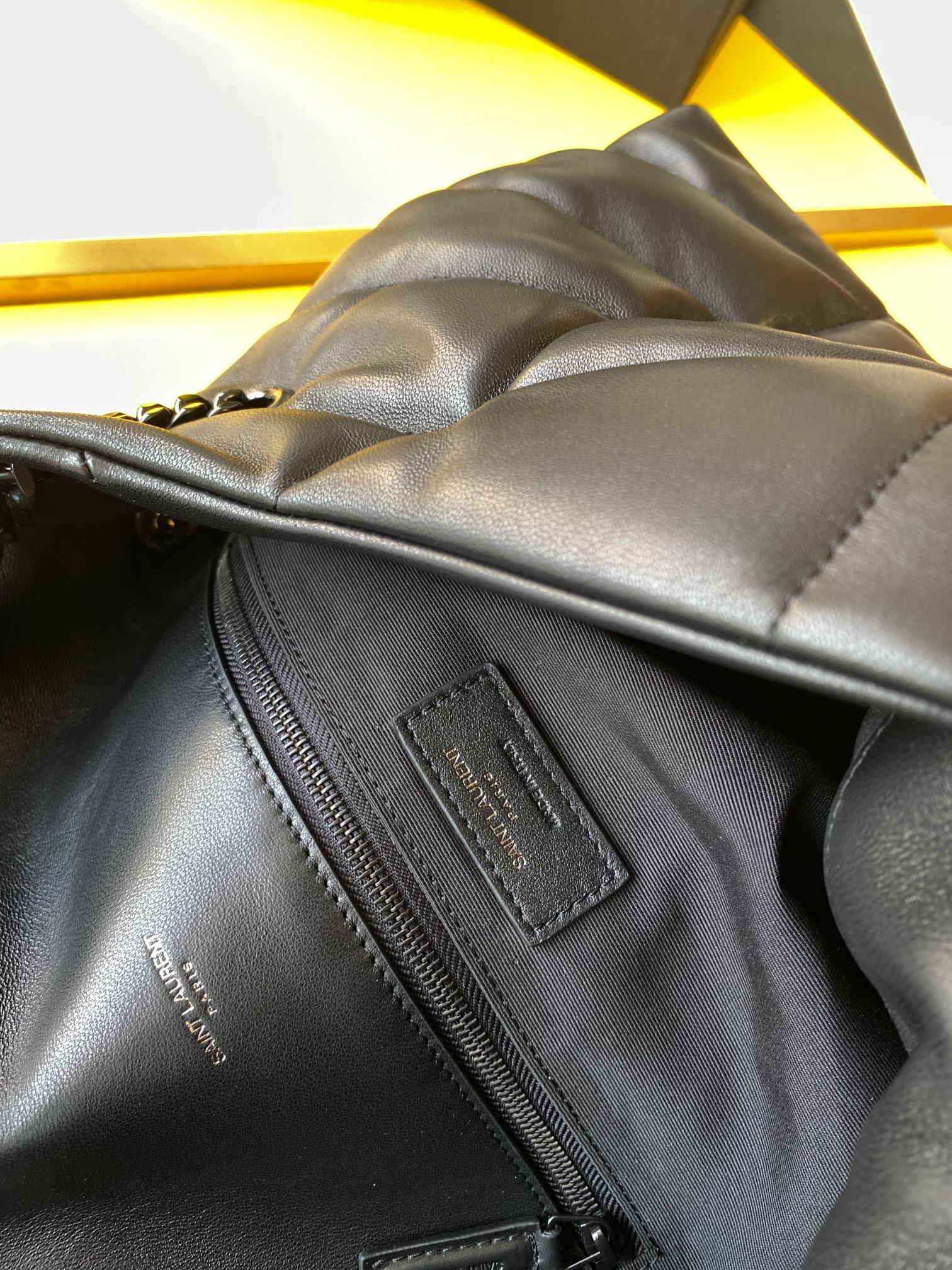 puffer medium chain bag in De*1m and smooth leather