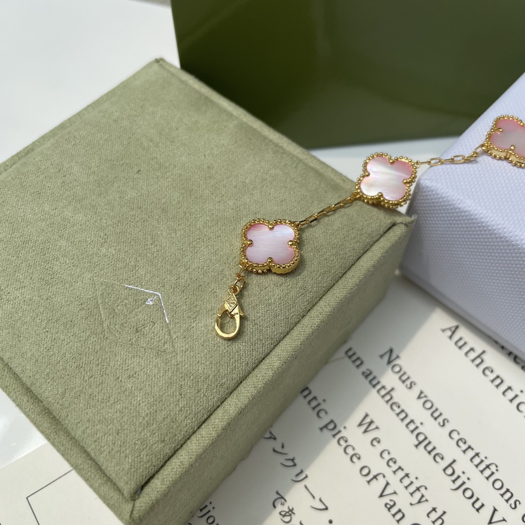 V*n Cl**f Vintage Alhambra Bracelet