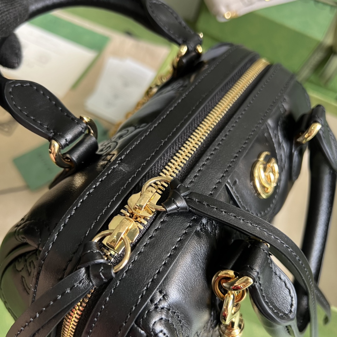 GG Matelassé leather mini bag
