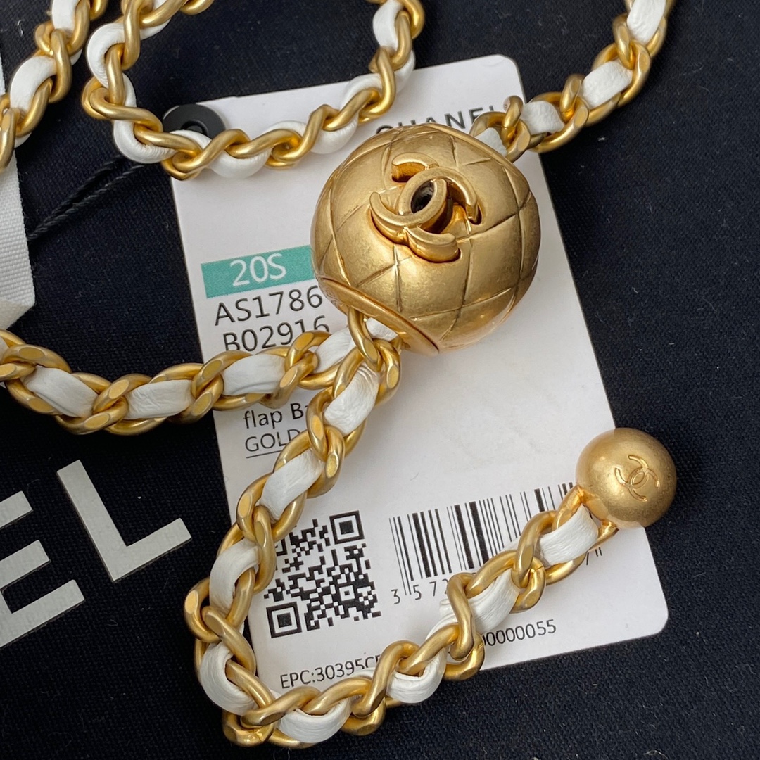 ch**el cf square with G01den ball