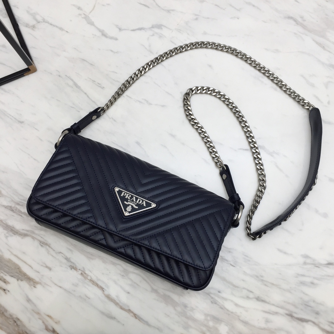 Pra*a Diagramme bag