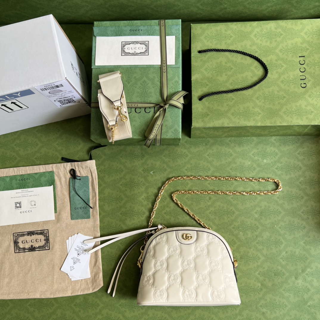 GG Matelassé leather small bag