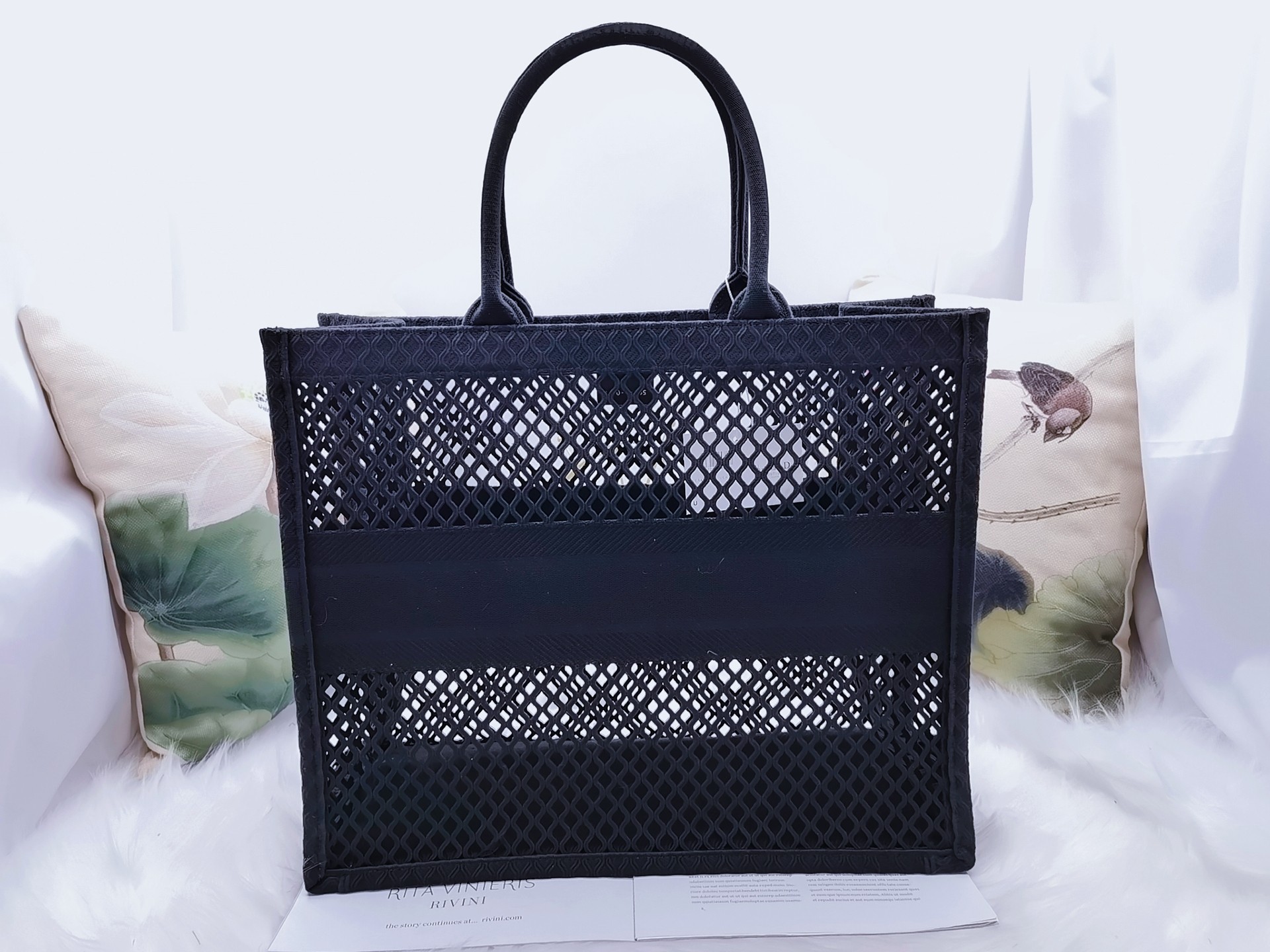 D10r Book Tote