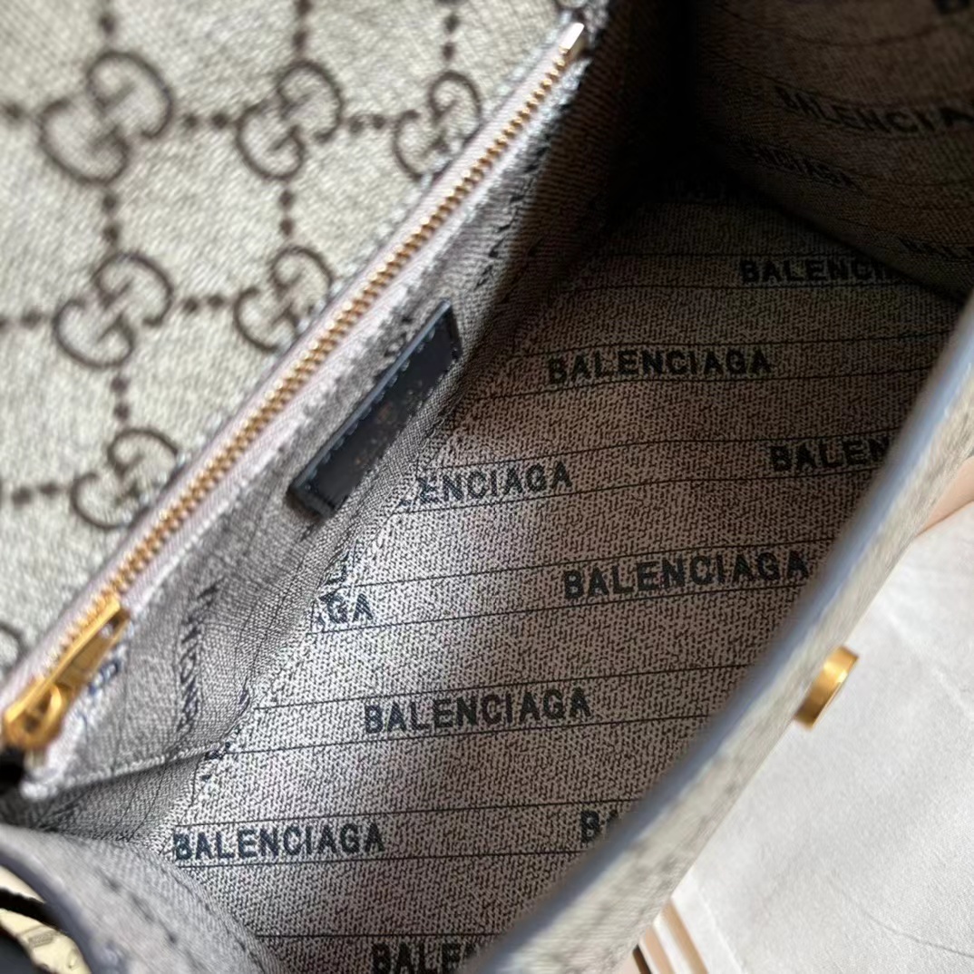 Gvc*1 X Ba1en*iaga THE HACKER PROJECT SMALL HOURGLASS BAG BEIGE