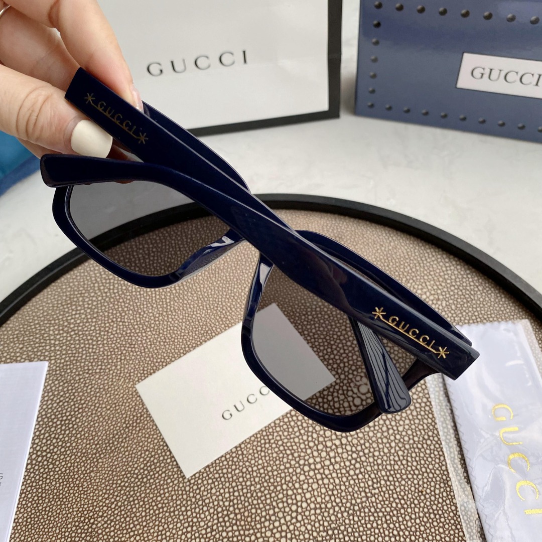 Gvc*1 acetate sunglasses with logo