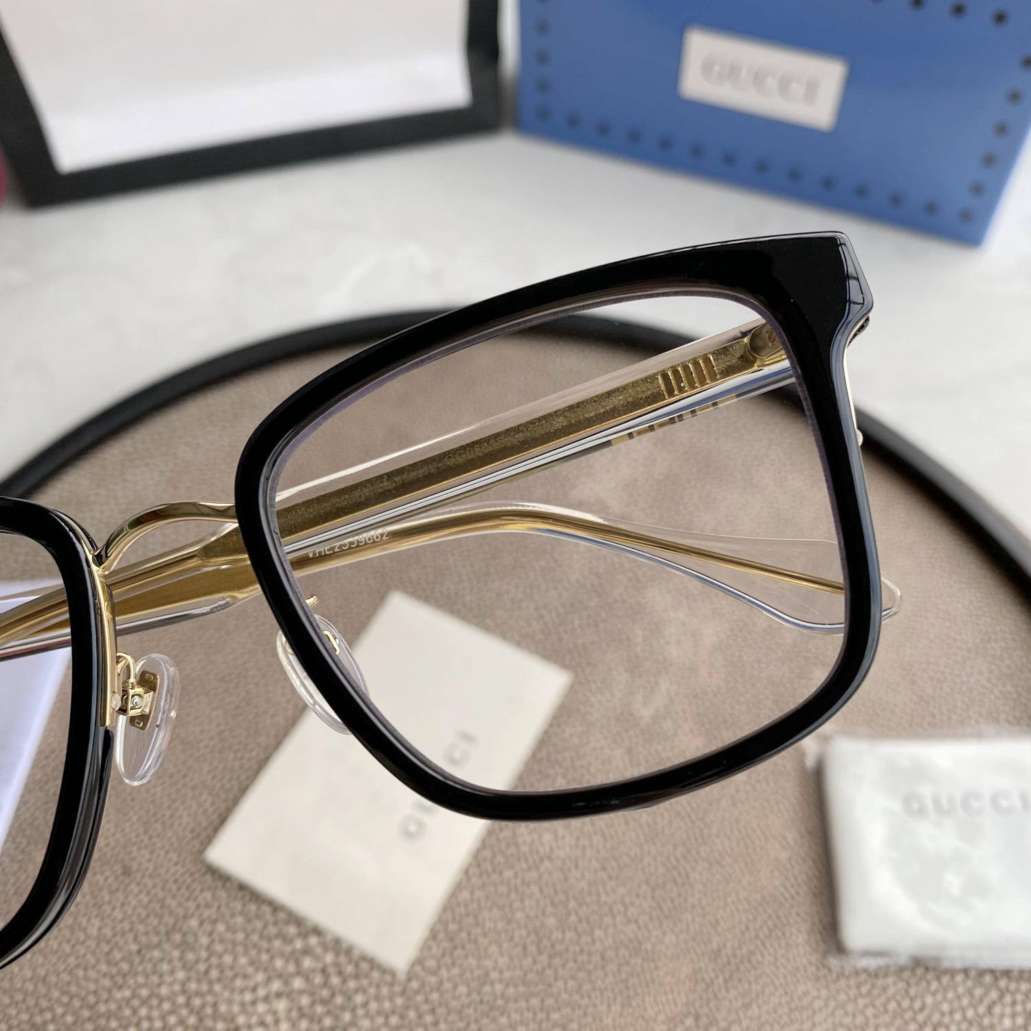 Gvc*1 Eyewear square tinted sunglasses