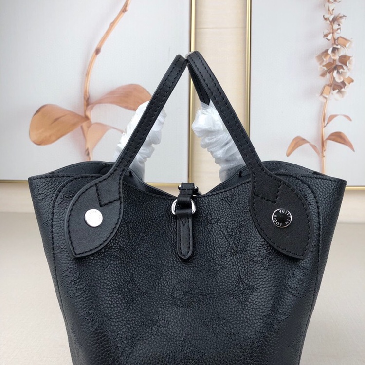L0vis Vvtt0n Mahina Leather Hina PM
