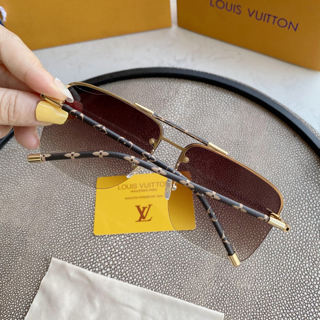 LV GOLD AVIATOR SUNGLASSES