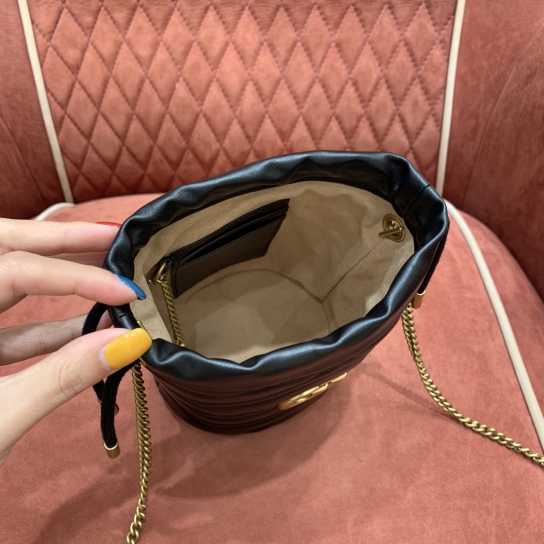 𝙂𝙪𝙘𝙘𝙞 𝙢𝙖𝙧𝙢𝙤𝙣𝙩