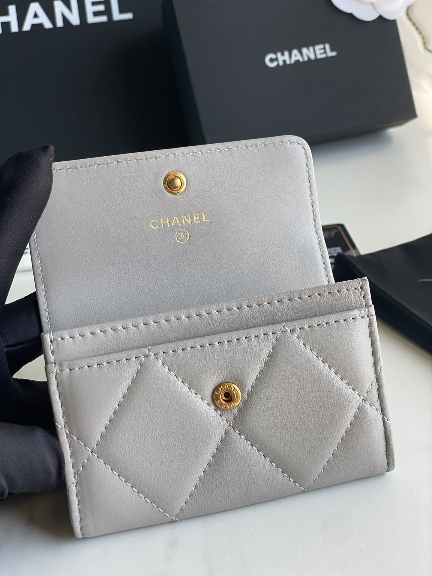Ch**el 19 FLAP CARD HOLDER