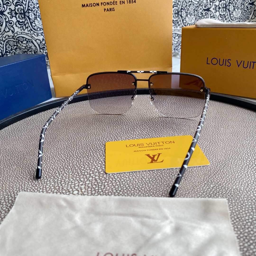 LV GOLD AVIATOR SUNGLASSES