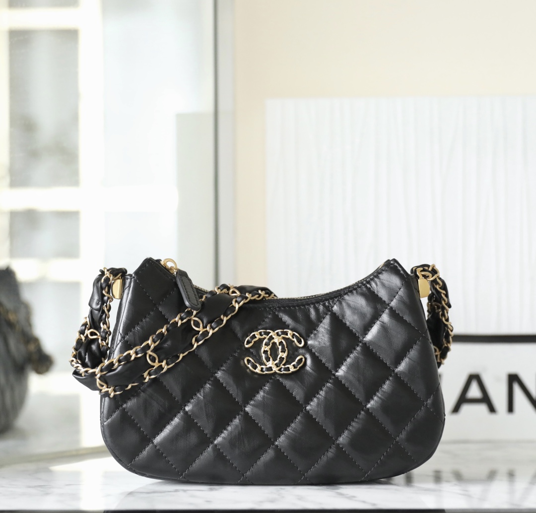 Ch**el hobo bag