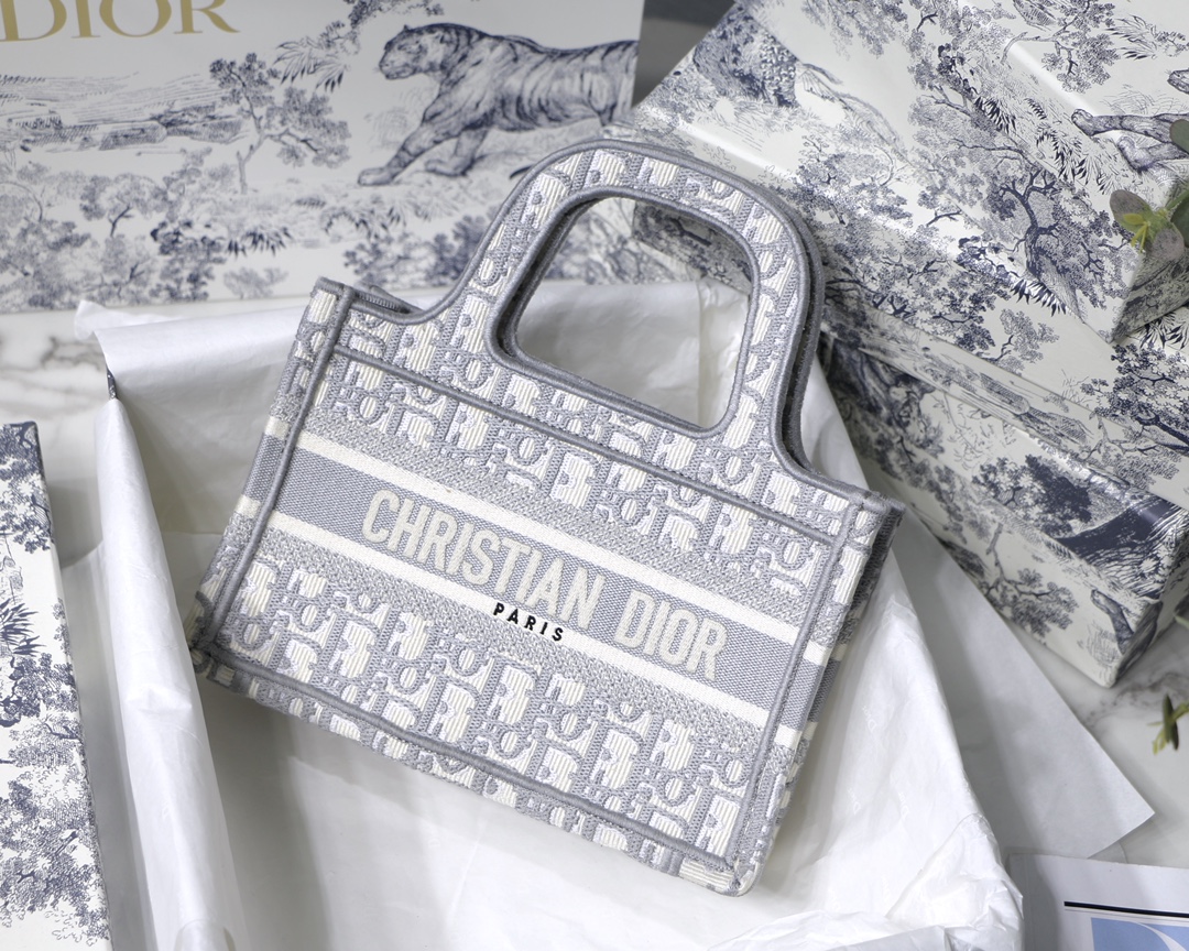 D10r BOOK TOTE