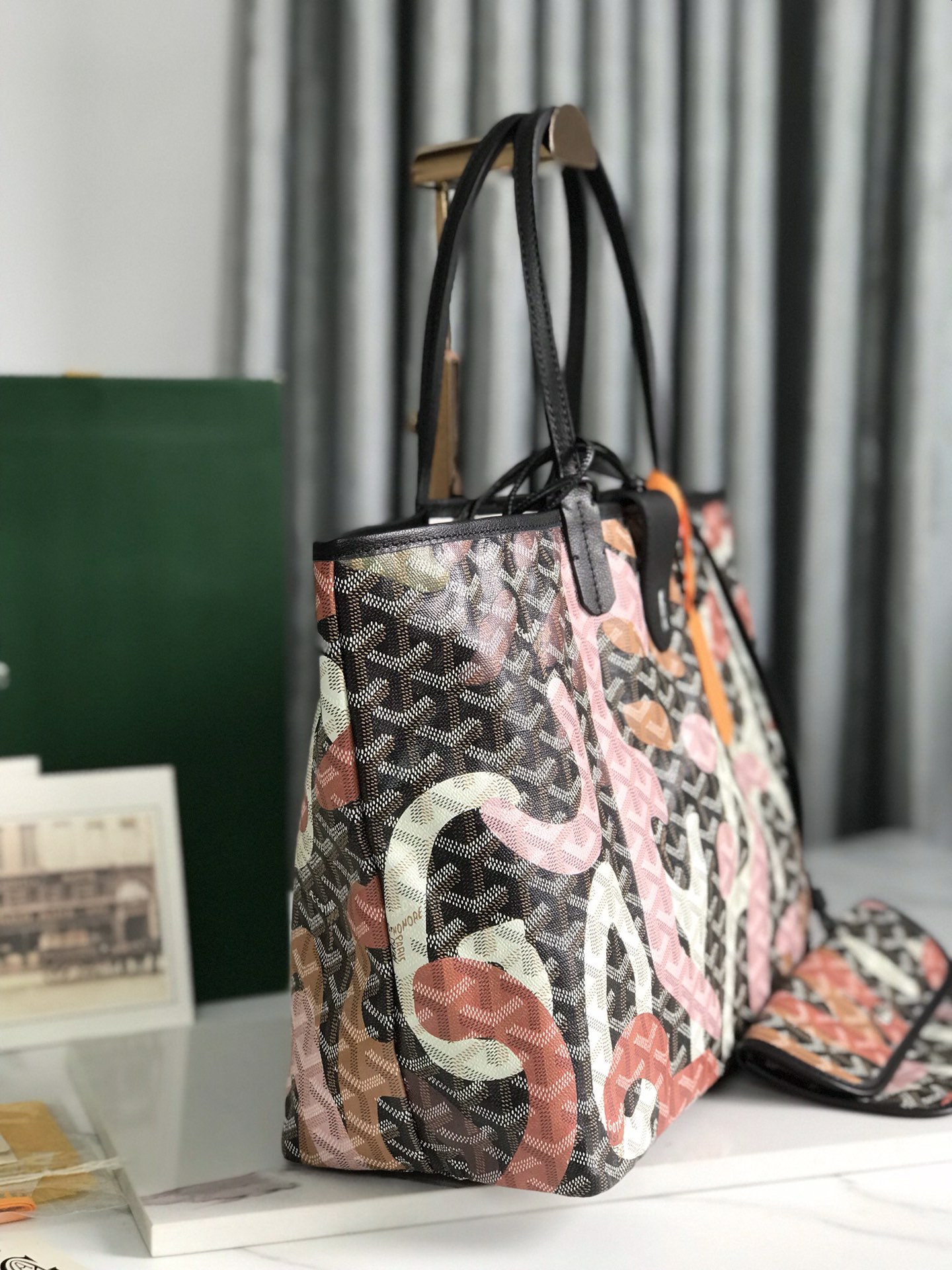 SAINT L0vis Tote bag