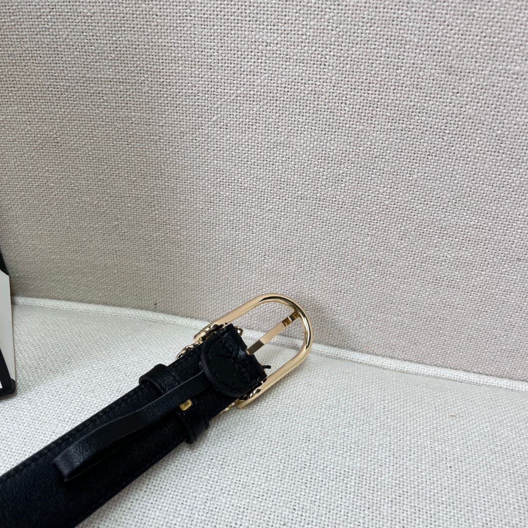 Ch**el leather belt