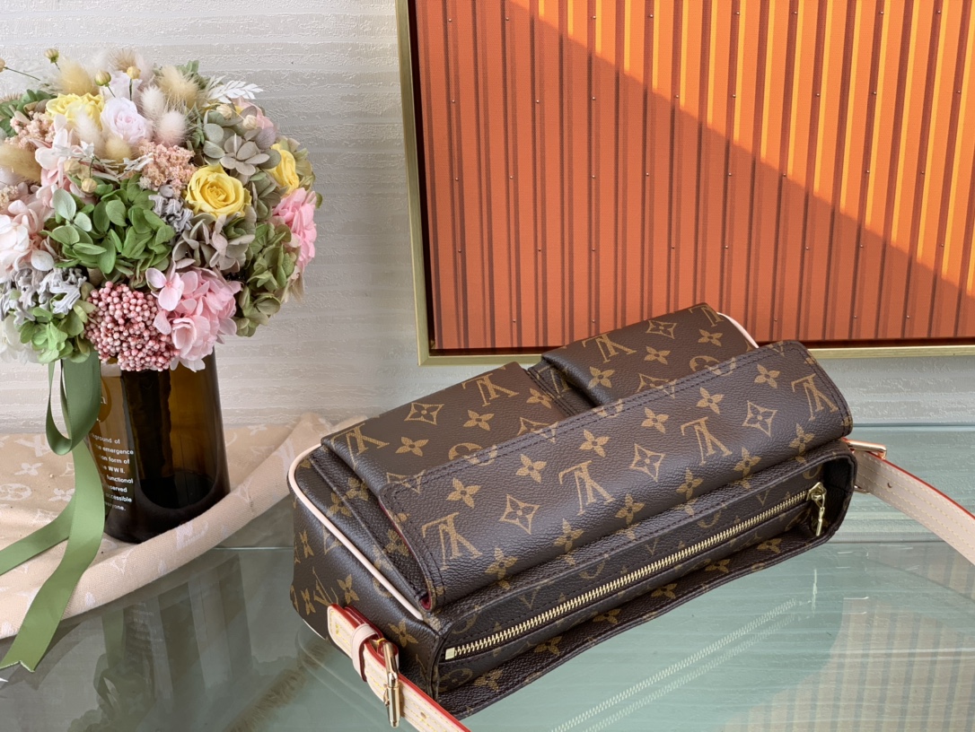 L0vis Vvtt0n Viva Cite Monogram Shoulder Bag