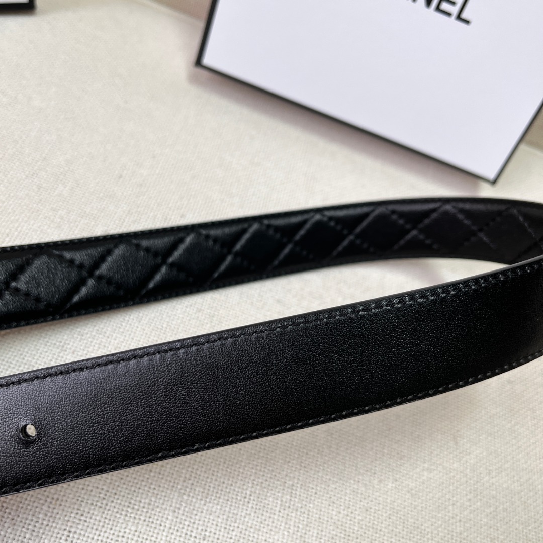 Ch**el leather belt