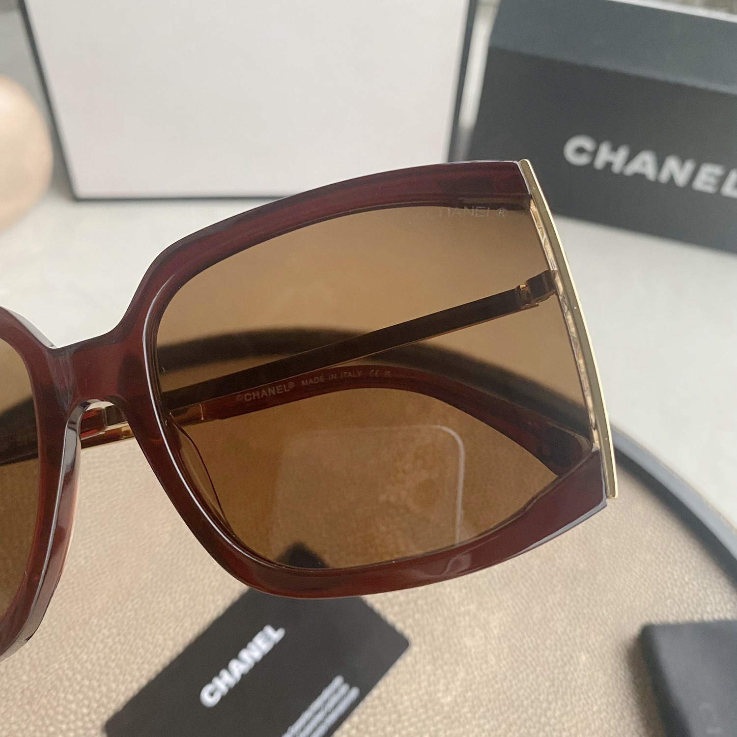 Vintage Ch**el sunglasses